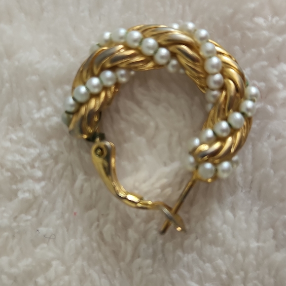 Liz Claiborne 10.75 in Necklace w 2.75 in Extension + Gold Twist+ Pearl Earrings - Picture 7 of 11